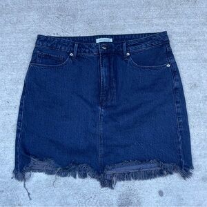 Good American Navy Frayed Hem Mini Skirt